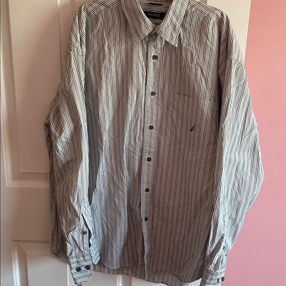 Nautica Men's Black and White Striped Button-Down Shirt
